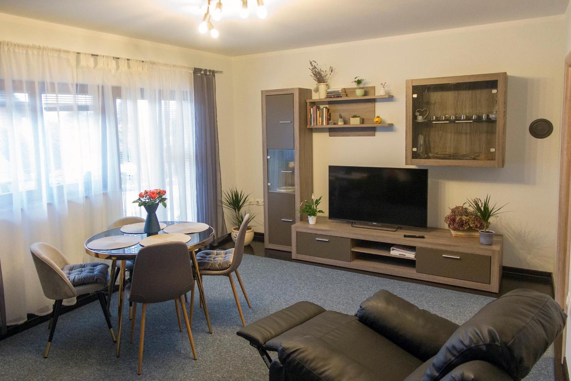 Apartment Garden Korana Karlovac Εξωτερικό φωτογραφία